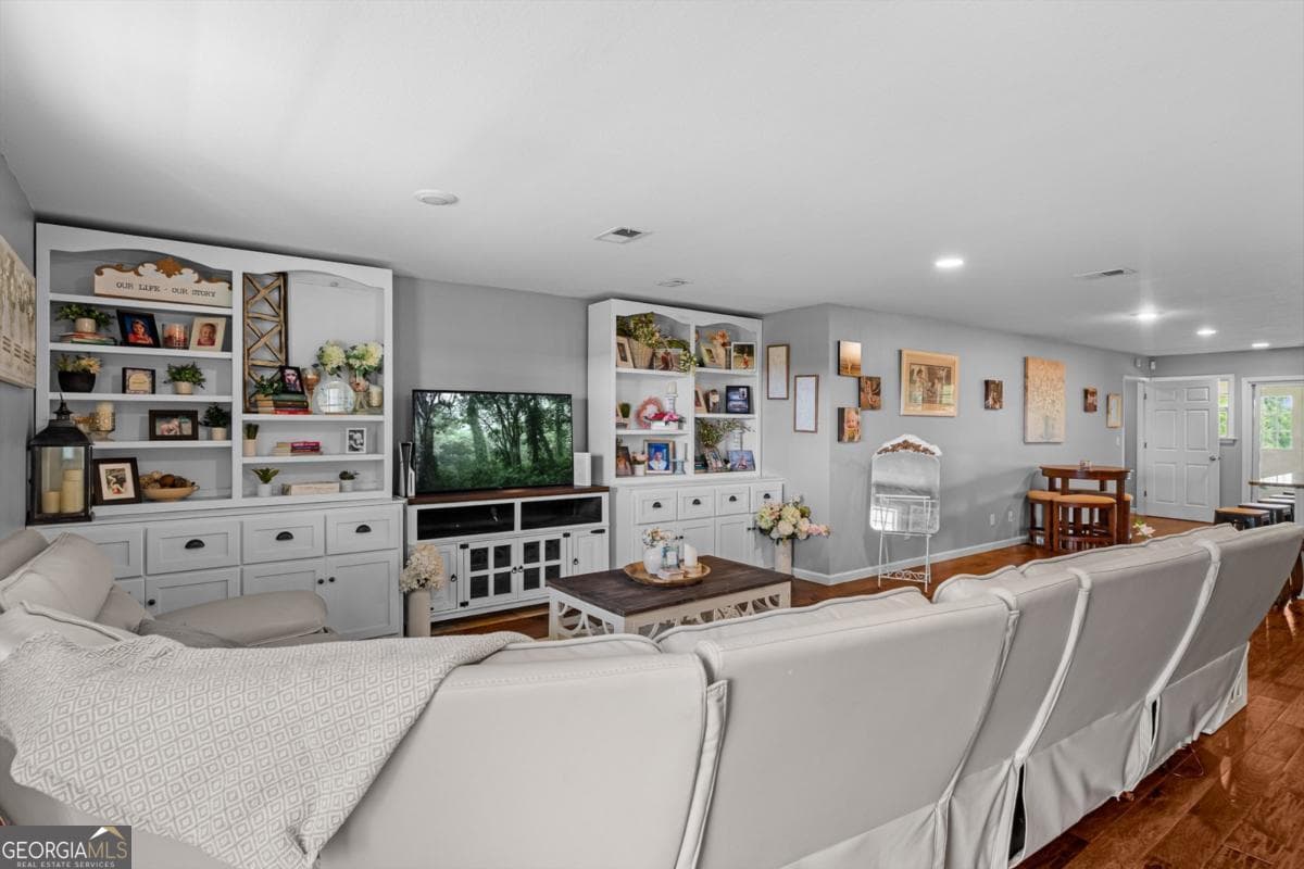 5 bedroom, 3 bathroom, 3,857 sq ft single family residence for sale at 762 Old Mcleod Bridge Road, Adrian, GA 31002 — photo 4