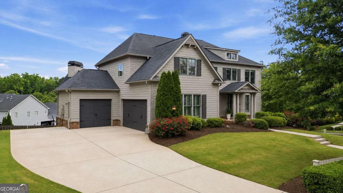 5 bedroom, 4 bathroom, 3,989 sq ft single family residence for sale at 4010 Pinebrook Circle, Cumming, GA 30028 — photo 7