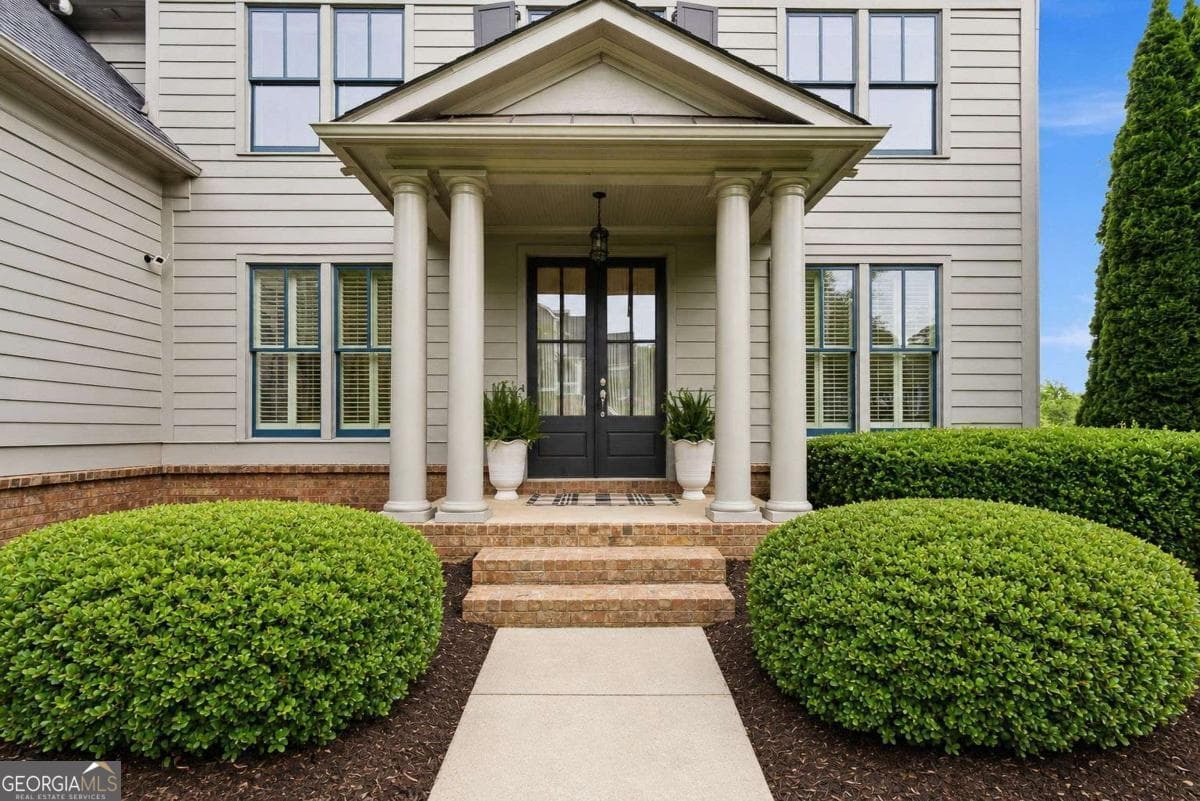 5 bedroom, 4 bathroom, 3,989 sq ft single family residence for sale at 4010 Pinebrook Circle, Cumming, GA 30028 — photo 9