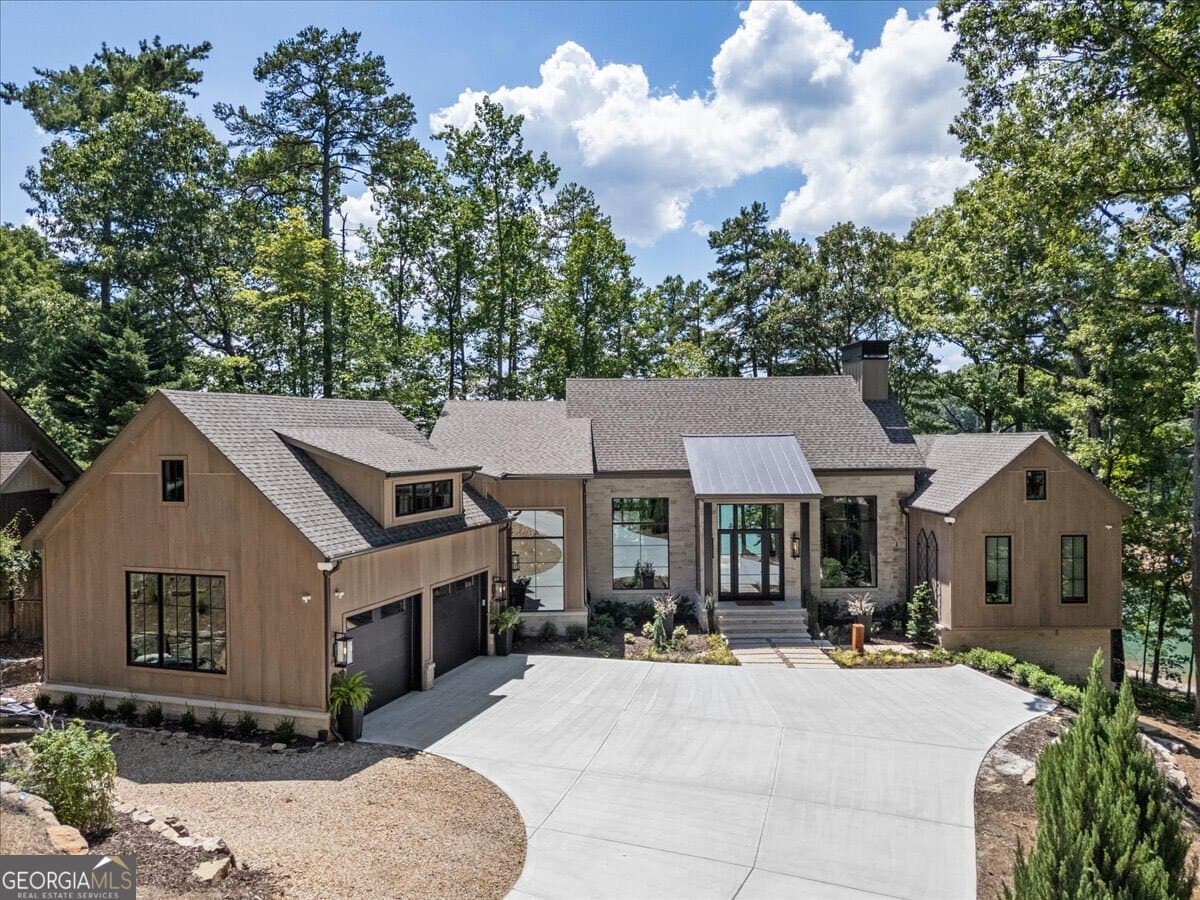 4 bedroom, 4 bathroom, 5,279 sq ft single family residence for sale at 9330 Lisa Circle, Gainesville, GA 30506 — photo 1 of 99