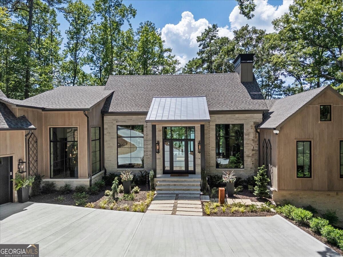 4 bedroom, 4 bathroom, 5,279 sq ft single family residence for sale at 9330 Lisa Circle, Gainesville, GA 30506 — photo 10