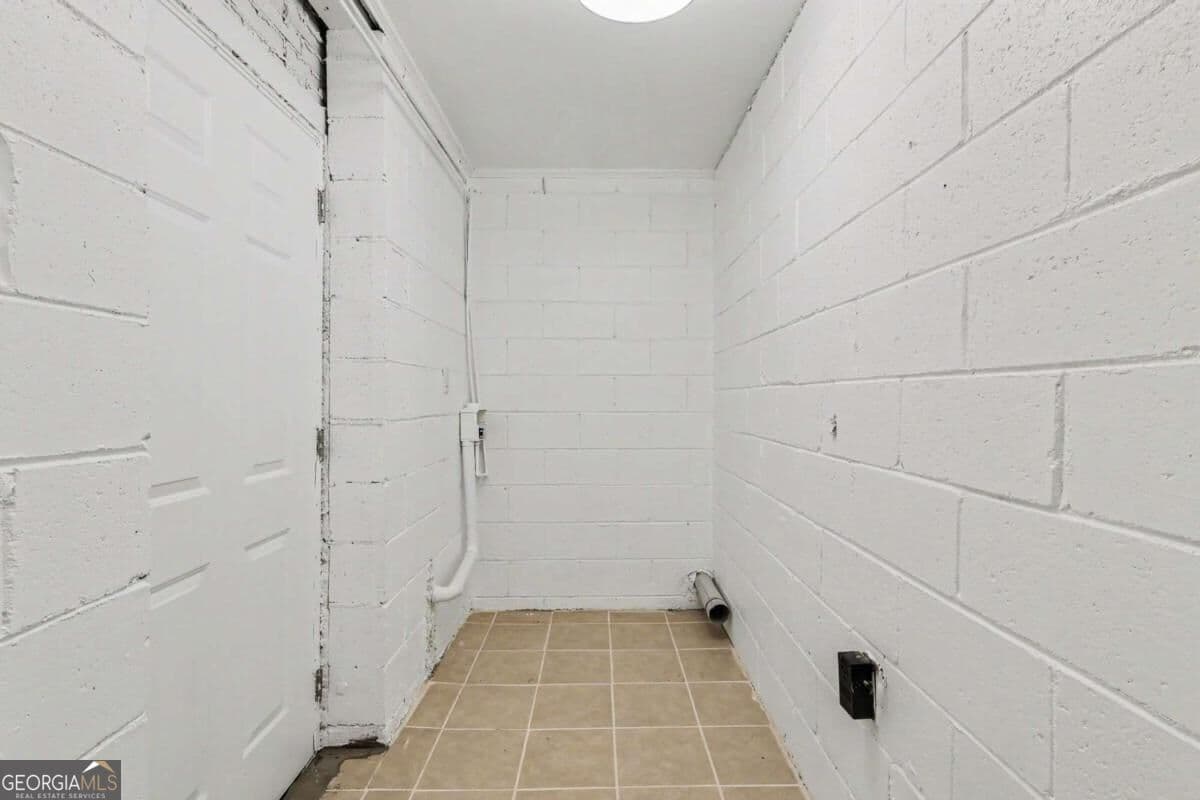 4 bedroom, 3 bathroom, 1,690 sq ft single family residence for sale at 74 Hollis Terrace, Atlanta, GA 30311 — photo 8