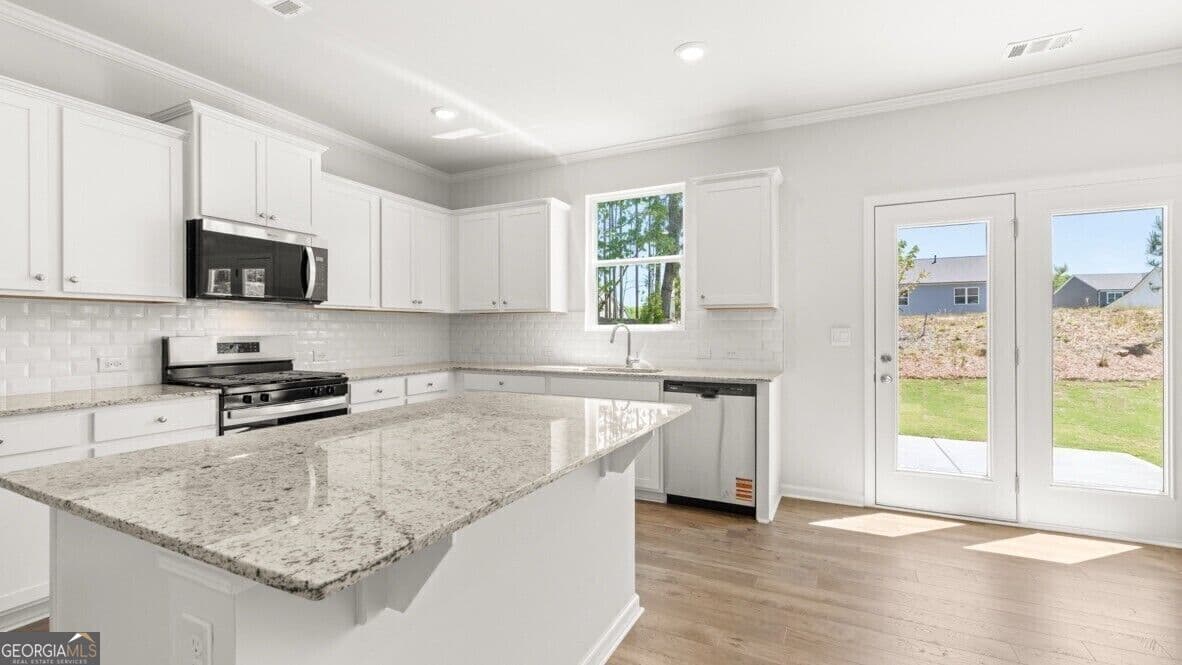 5 bedroom, 3 bathroom, 2,804 sq ft single family residence for sale at 34 Hampshire Court, Cartersville, GA 30120 — photo 8