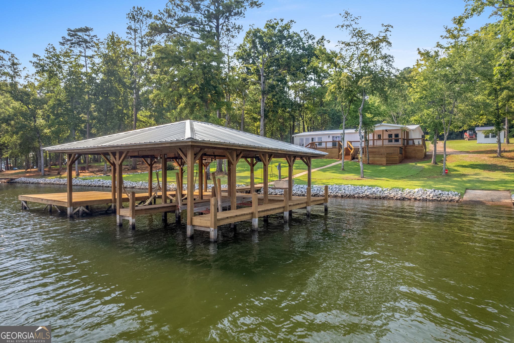 3 bedroom, 2 bathroom, 1,850 sq ft manufactured home,single family residence under contract at 128 Pope Road, Sparta, GA 31087 — photo 9