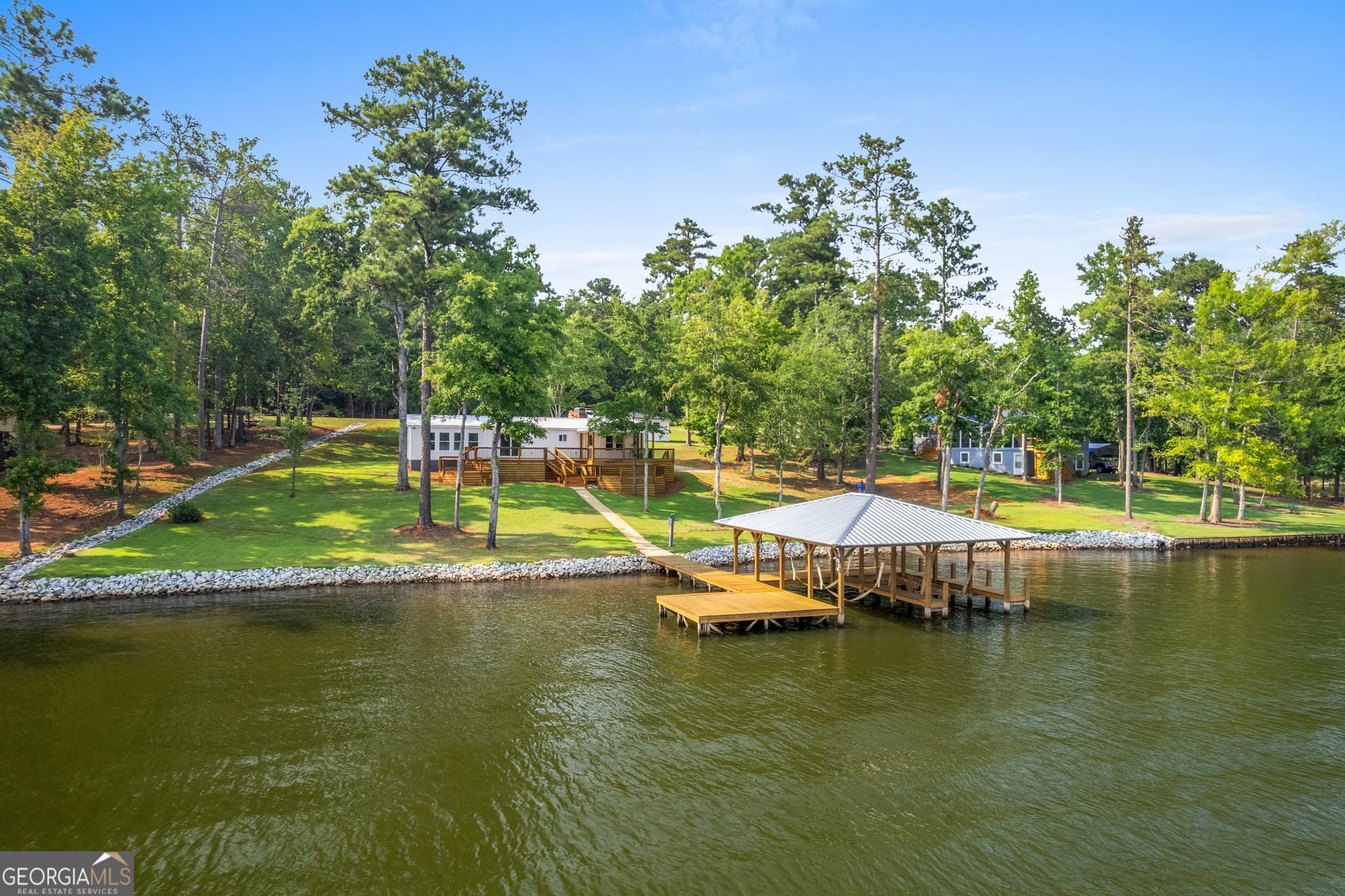 3 bedroom, 2 bathroom, 1,850 sq ft manufactured home,single family residence under contract at 128 Pope Road, Sparta, GA 31087 — photo 10