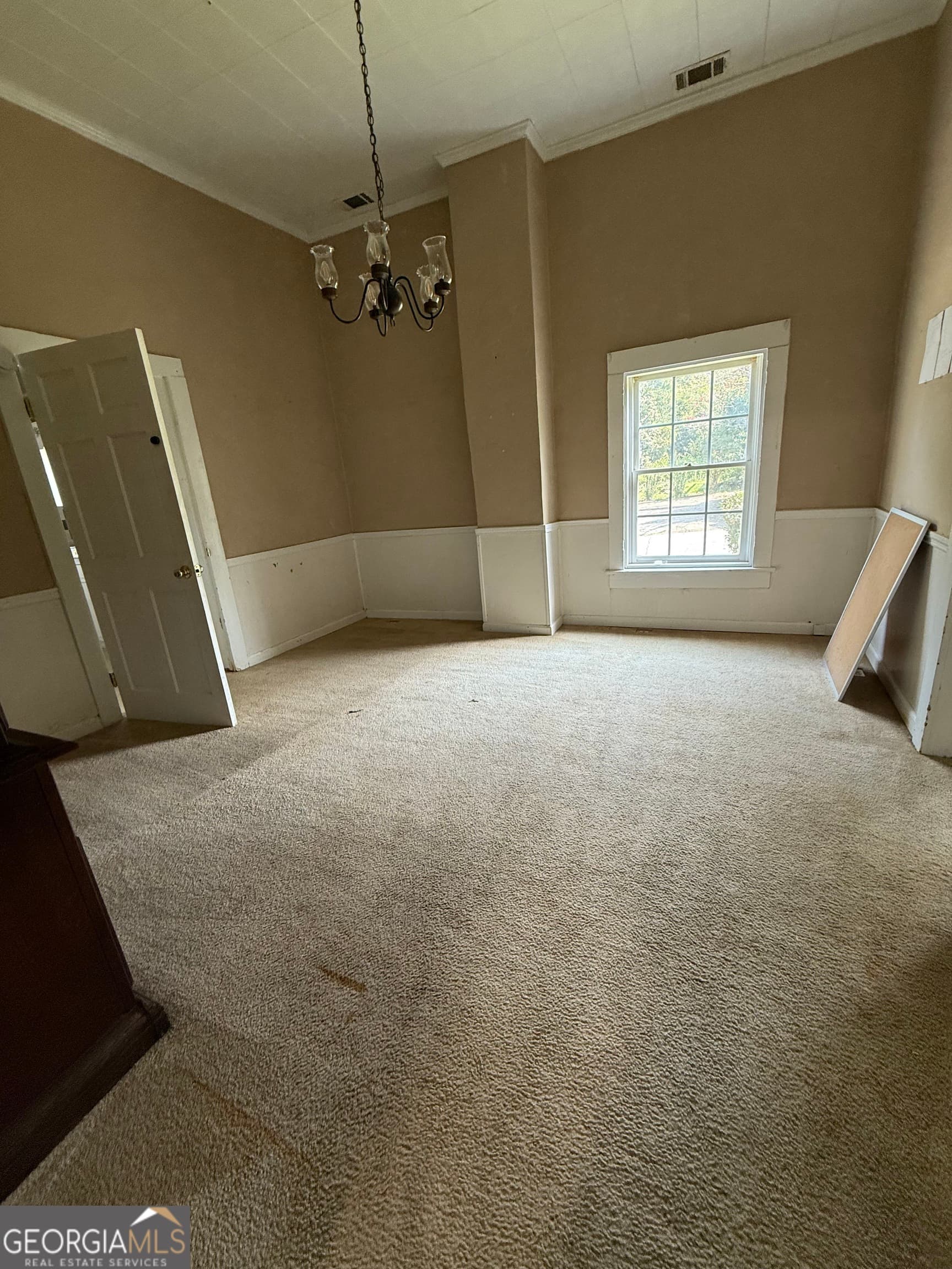 4 bedroom, 2 bathroom, 1,949 sq ft single family residence for sale at 505 Kincaid Avenue, Griffin, GA 30224 — photo 6