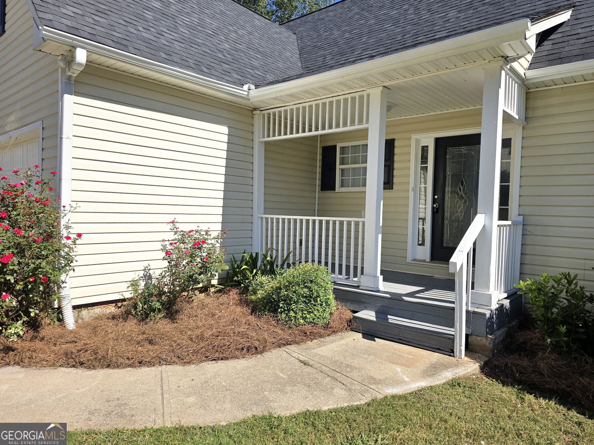 4 bedroom, 2.5 bathroom, 1,410 sq ft single family residence for sale at 130 Butler Bridge Circle, Covington, GA 30016 — photo 3