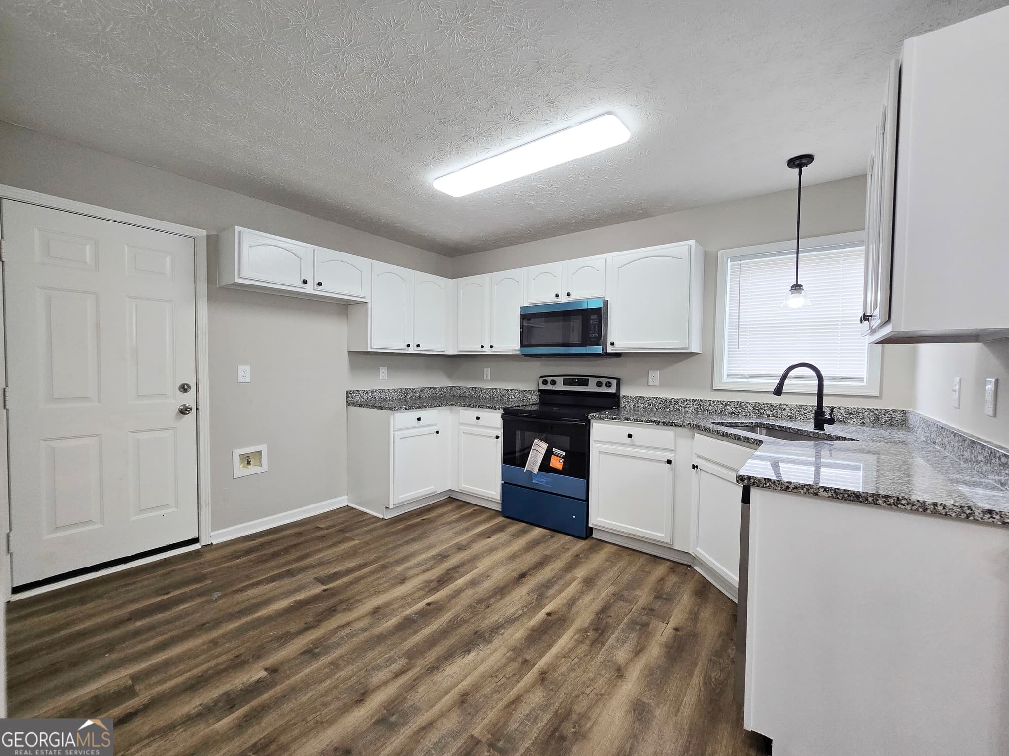 4 bedroom, 2.5 bathroom, 1,410 sq ft single family residence for sale at 130 Butler Bridge Circle, Covington, GA 30016 — photo 10
