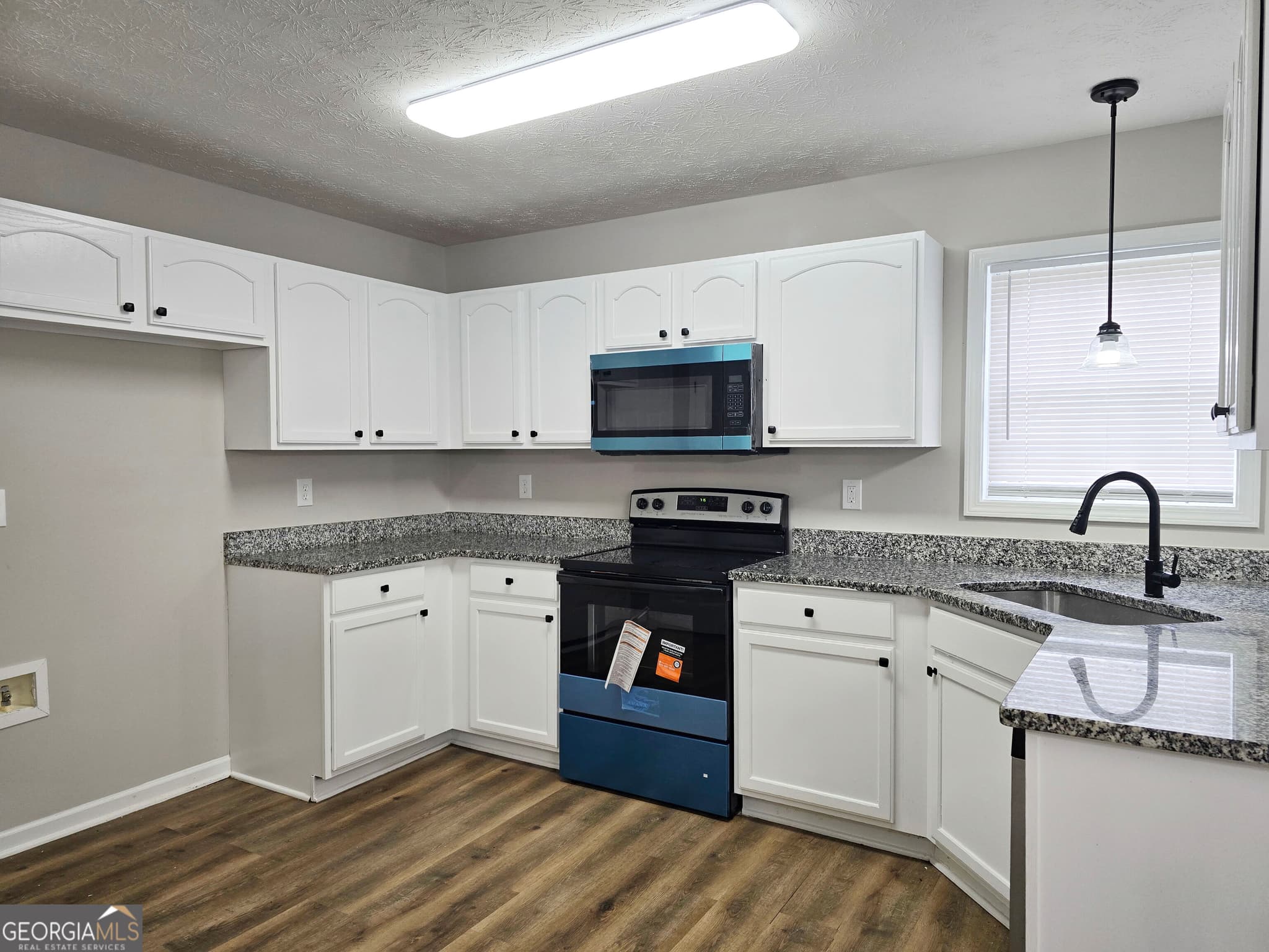 4 bedroom, 2.5 bathroom, 1,410 sq ft single family residence for sale at 130 Butler Bridge Circle, Covington, GA 30016 — photo 8