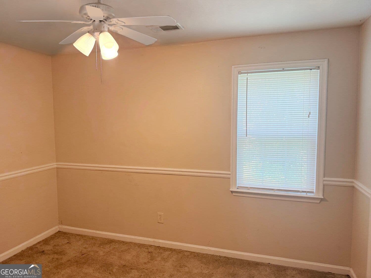 3 bedroom, 2 bathroom, 2,800 sq ft single family residence for sale at 4680 Woodglen Court, Douglasville, GA 30135 — photo 6