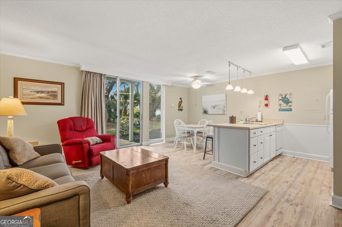 1 bedroom, 1 bathroom, 613 sq ft condominium for sale at 1175 N Beachview Drive 286, Jekyll Island, GA 31527 — photo 7