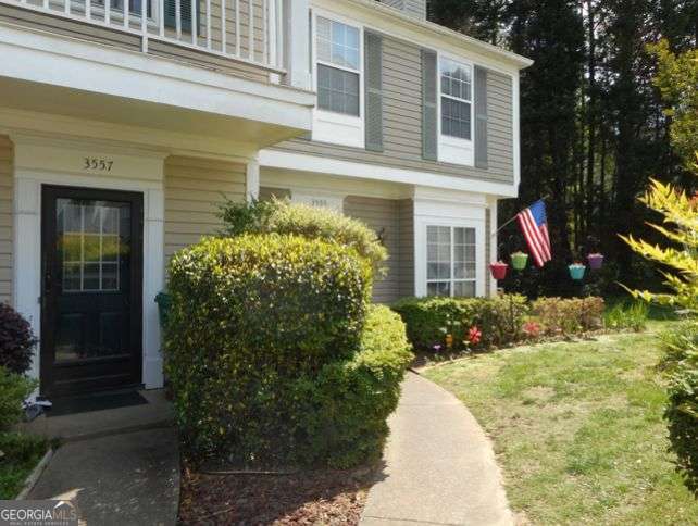 2 bedroom, 2.5 bathroom townhouse for sale at 3555 MONTICELLO Commons, Peachtree Corners, GA 30092