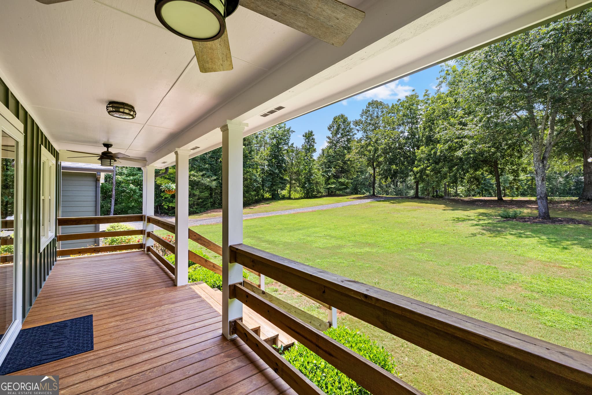 5 bedroom, 3.5 bathroom, 3,388 sq ft single family residence for sale at 318 Teasley Trail, Moreland, GA 30259 — photo 4