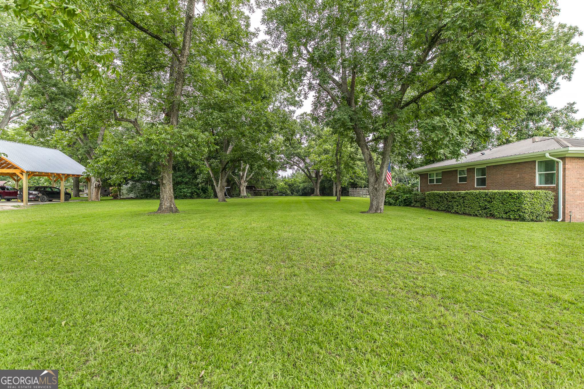 4 bedroom, 2 bathroom, 3,058 sq ft single family residence under contract at 141 N Railroad Avenue, Chauncey, GA 31011 — photo 4