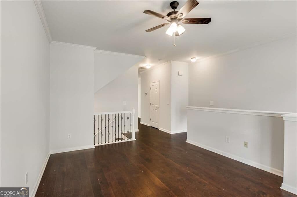 3 bedroom, 3.5 bathroom, 1,326 sq ft townhouse for sale at 1368 Liberty Parkway, Atlanta, GA 30318 — photo 7