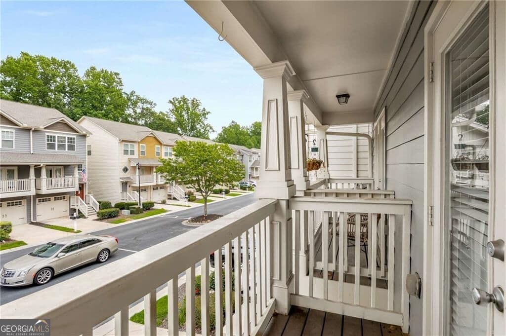 3 bedroom, 3.5 bathroom, 1,326 sq ft townhouse for sale at 1368 Liberty Parkway, Atlanta, GA 30318 — photo 8