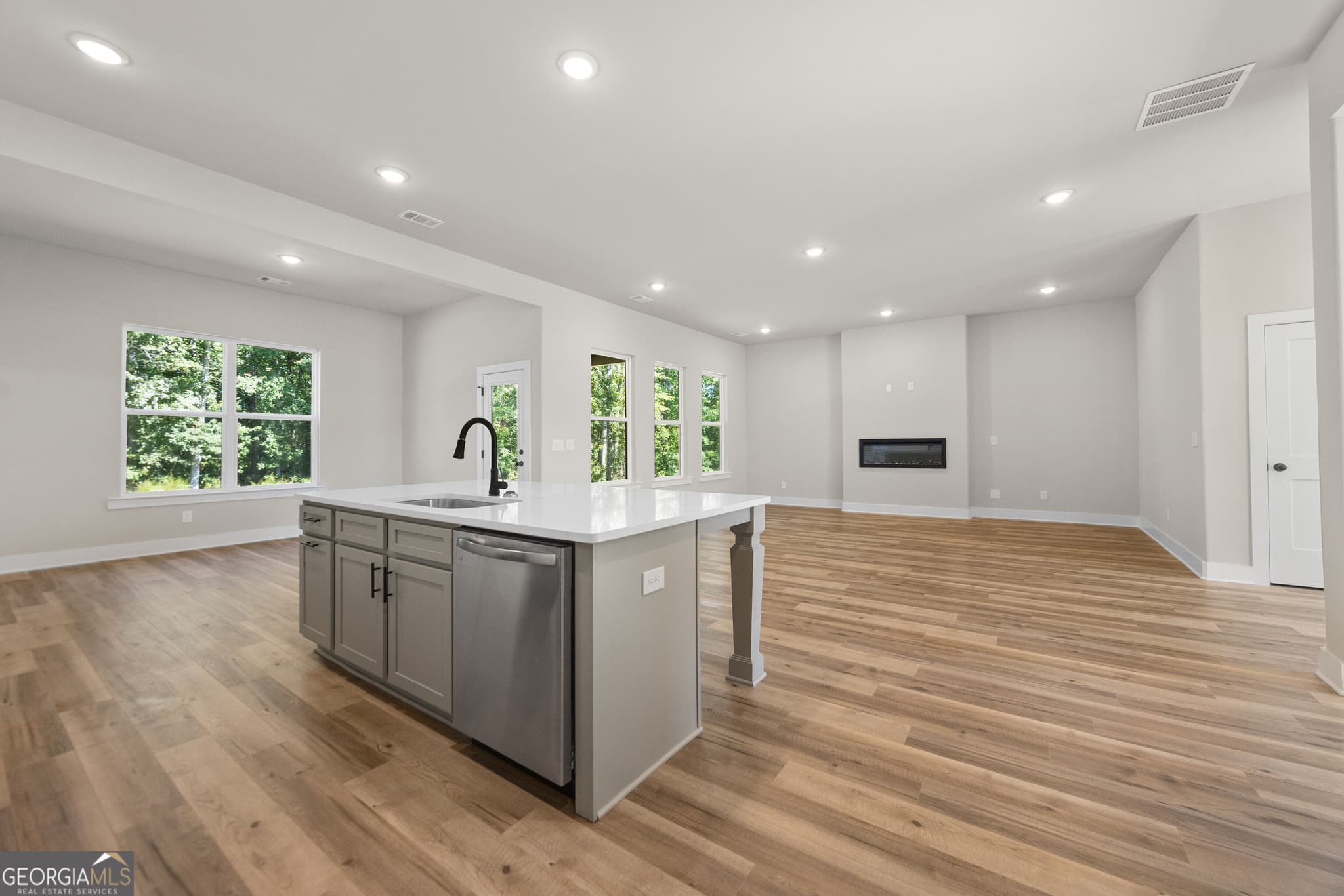 5 bedroom, 4 bathroom single family residence for sale at 165 Dawson Creek Lane, Locust Grove, GA 30248 — photo 7