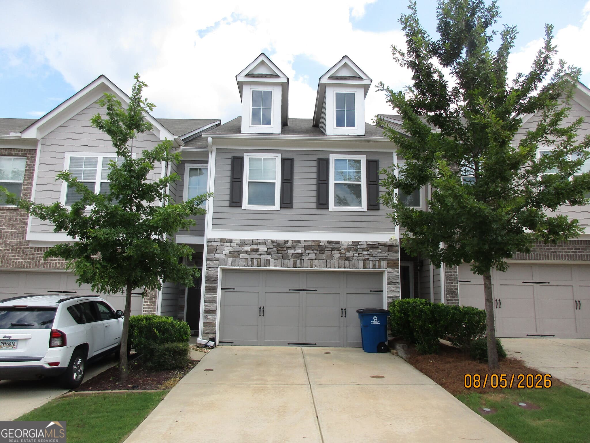 3 bedroom, 2.5 bathroom, 1,742 sq ft single family residence for rent at 2726 Kemp Court, Conyers, GA 30094 for $2,259 a month — photo 3