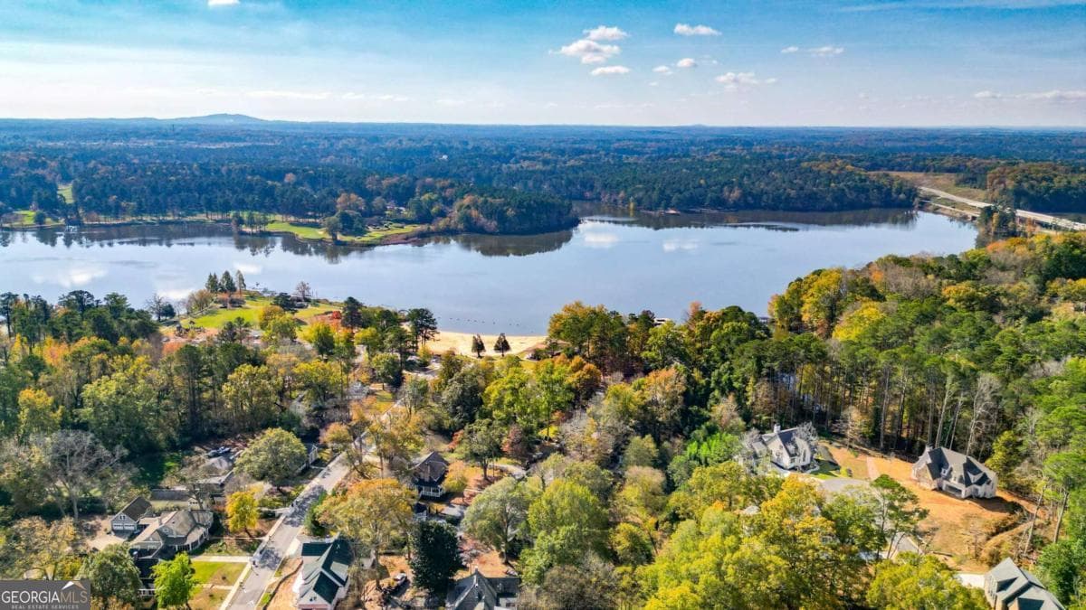5 bedroom, 3.5 bathroom single family residence for sale at 4400 Lakeview Court, Acworth, GA 30101 — photo 6