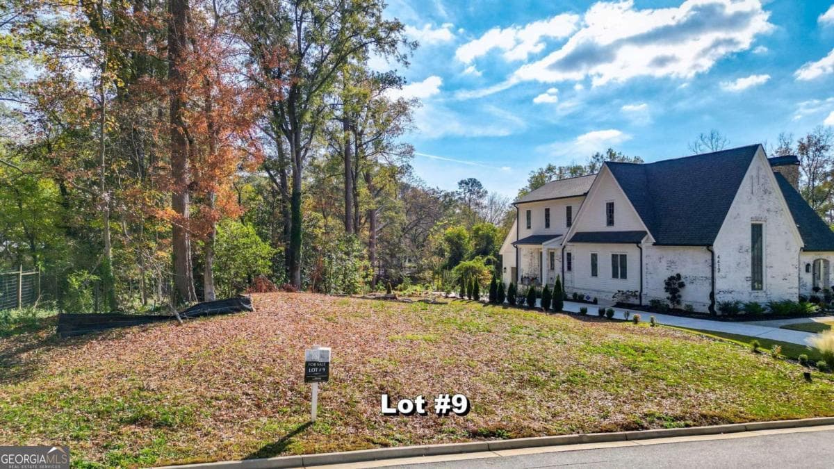 5 bedroom, 3.5 bathroom single family residence for sale at 4400 Lakeview Court, Acworth, GA 30101 — photo 4
