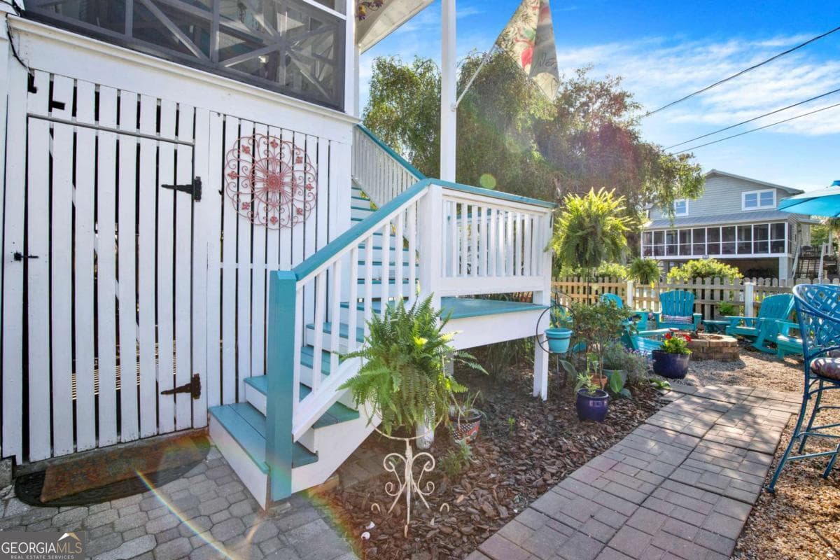 multi family,triplex under contract at 1102 Lovell Avenue, Tybee Island, GA 31328 — photo 6