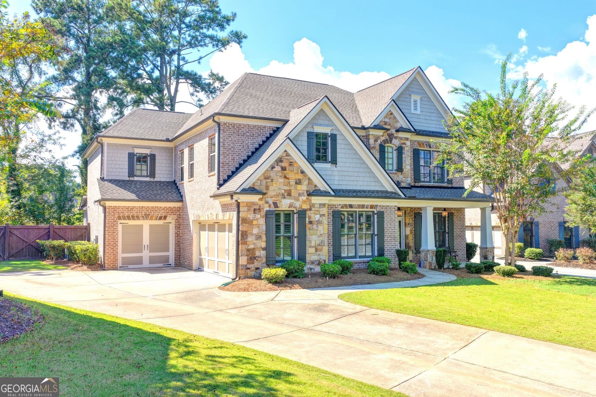 5 bedroom, 4.5 bathroom, 4,102 sq ft single family residence for sale at 4871 Belle Estates Road, Suwanee, GA 30024 — photo 2