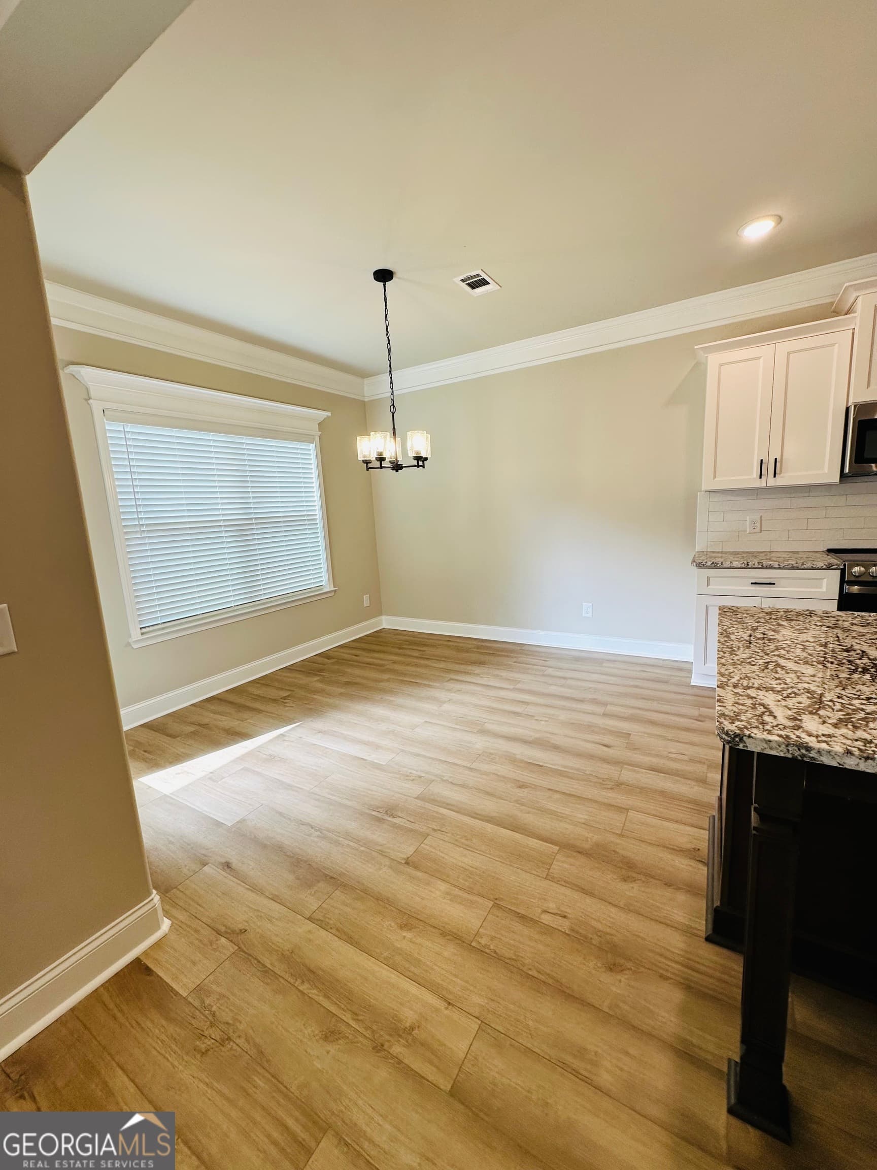 4 bedroom, 2.5 bathroom, 2,153 sq ft single family residence for sale at 717 Lindsey Brooke Trace, Bonaire, GA 31005 — photo 6