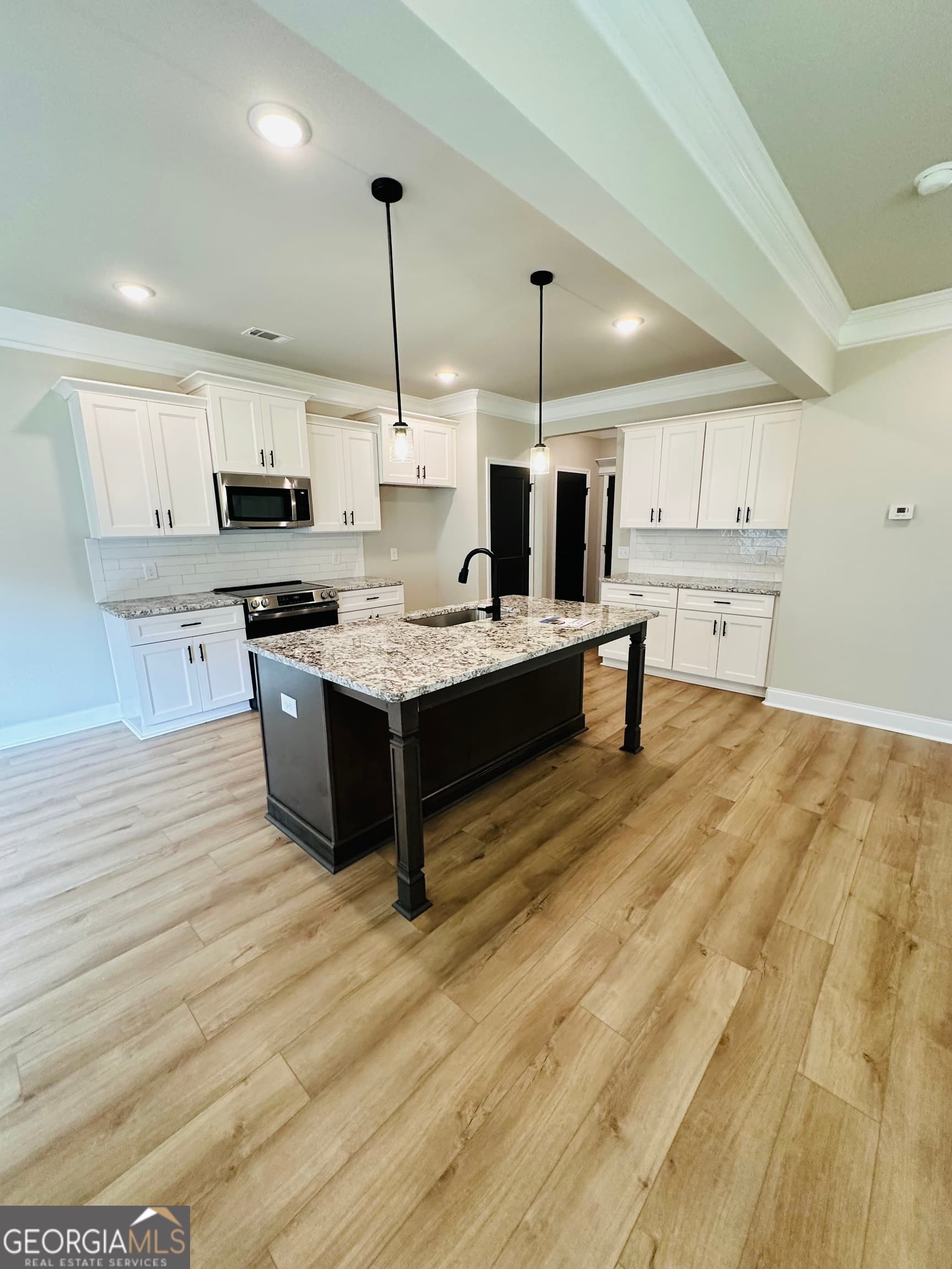 4 bedroom, 2.5 bathroom, 2,153 sq ft single family residence for sale at 717 Lindsey Brooke Trace, Bonaire, GA 31005 — photo 5