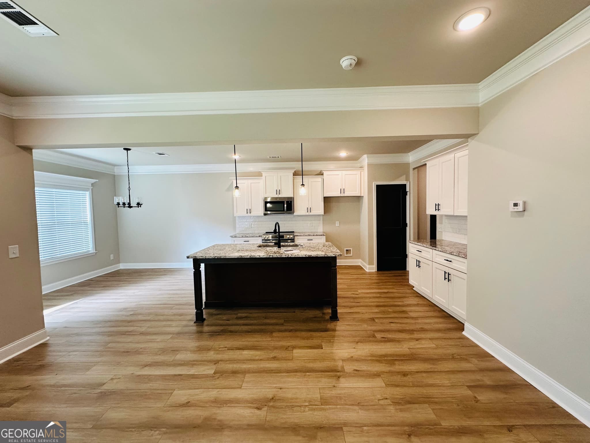 4 bedroom, 2.5 bathroom, 2,153 sq ft single family residence for sale at 717 Lindsey Brooke Trace, Bonaire, GA 31005 — photo 4