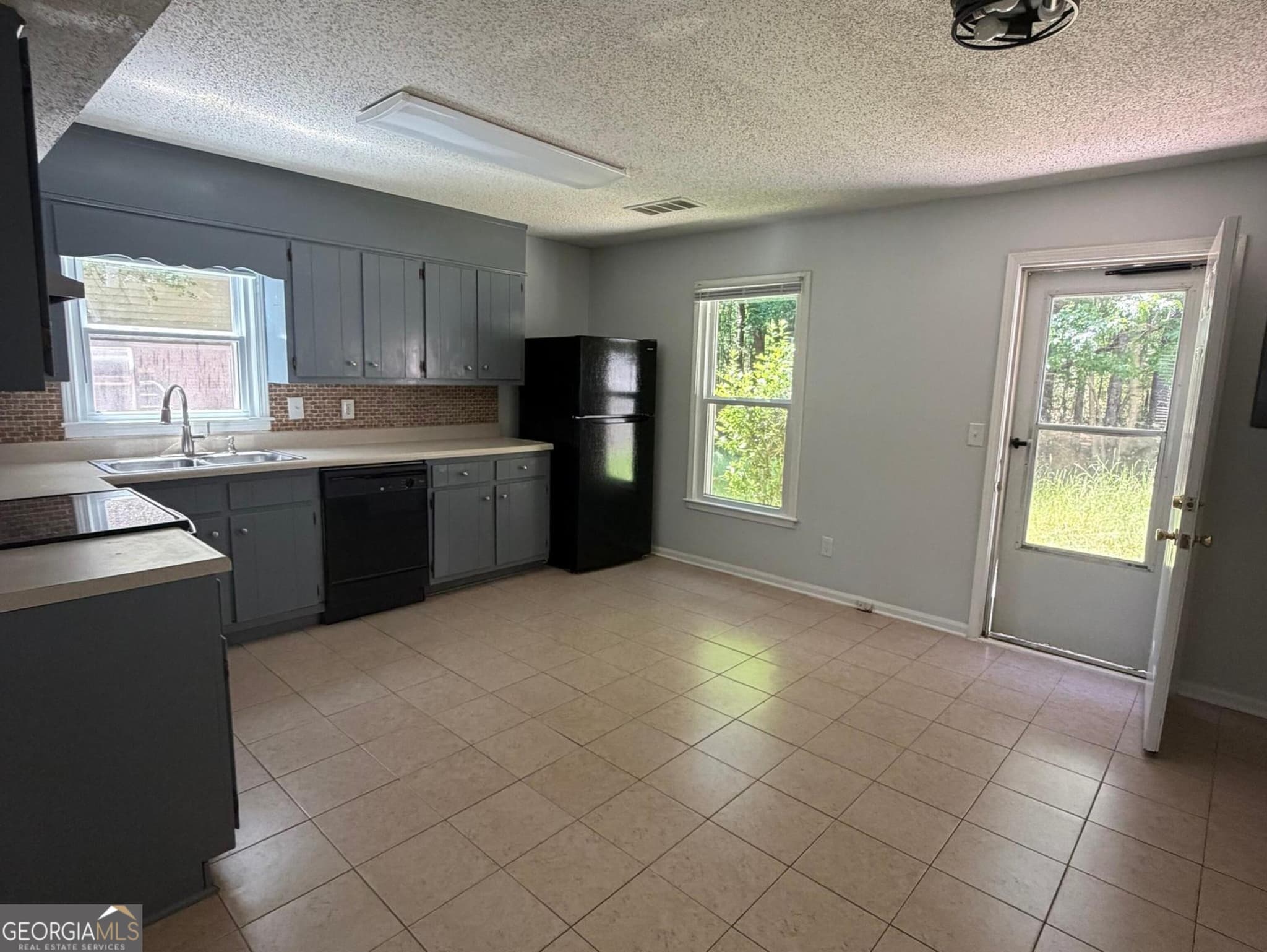2 bedroom, 2.5 bathroom, 1,200 sq ft duplex for rent at 5677 Heron Court A, Norcross, GA 30071 for $1,500 a month — photo 2