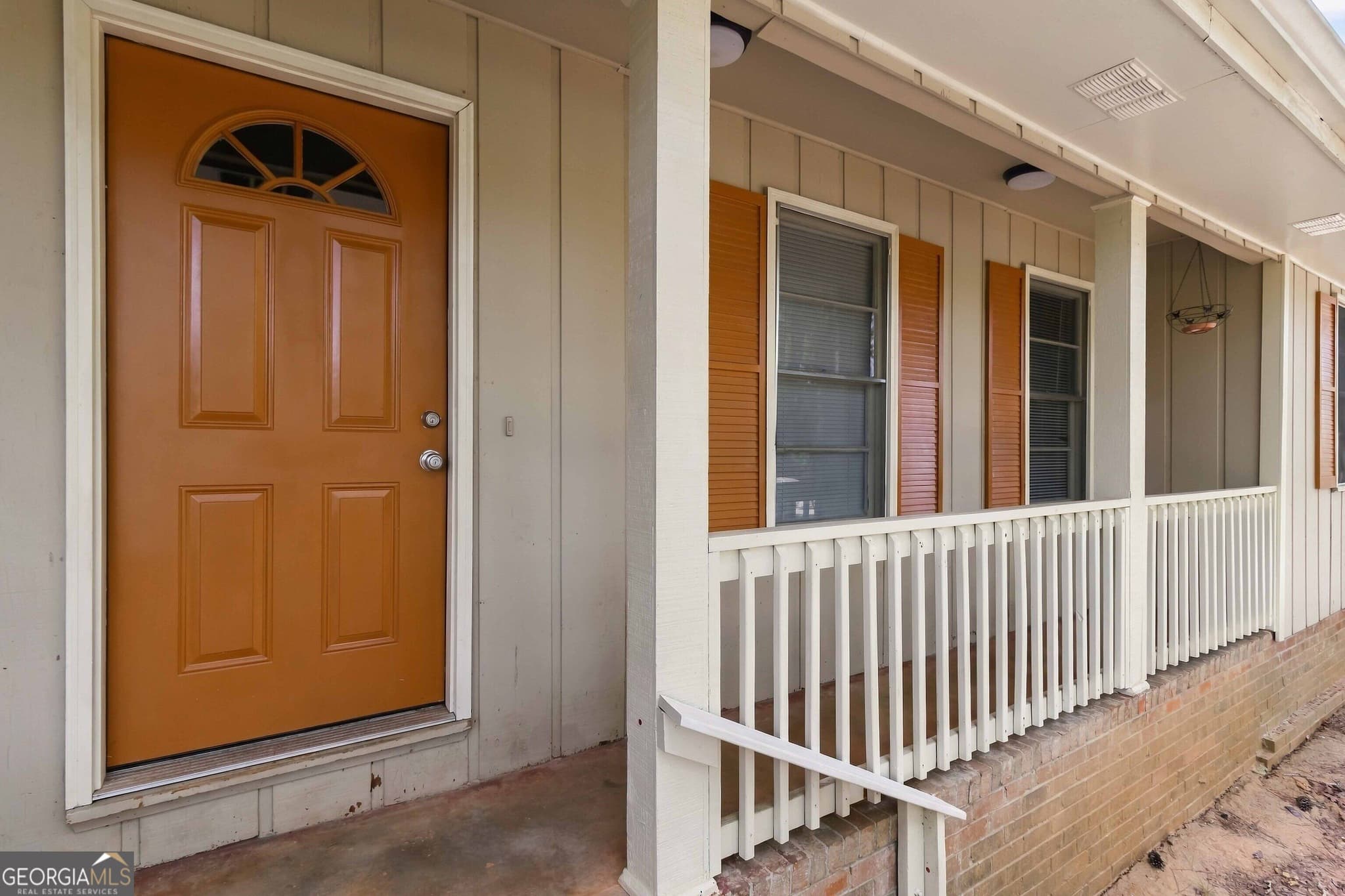 3 bedroom, 2 bathroom, 1,380 sq ft single family residence for rent at 9169 Lakeview Drive, Covington, GA 30014 for $1,750 a month — photo 4