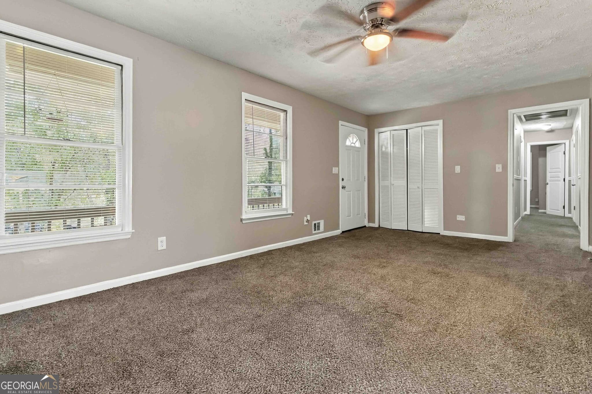 3 bedroom, 2 bathroom, 1,380 sq ft single family residence for rent at 9169 Lakeview Drive, Covington, GA 30014 for $1,750 a month — photo 8