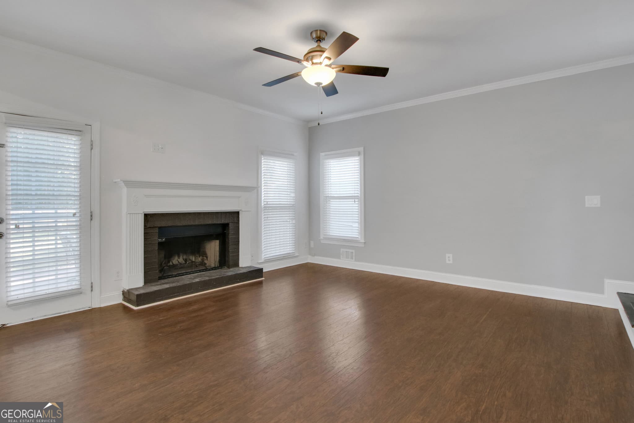 4 bedroom, 2.5 bathroom, 2,480 sq ft single family residence for sale at 5803 Silverthorn Drive, Flowery Branch, GA 30542 — photo 4