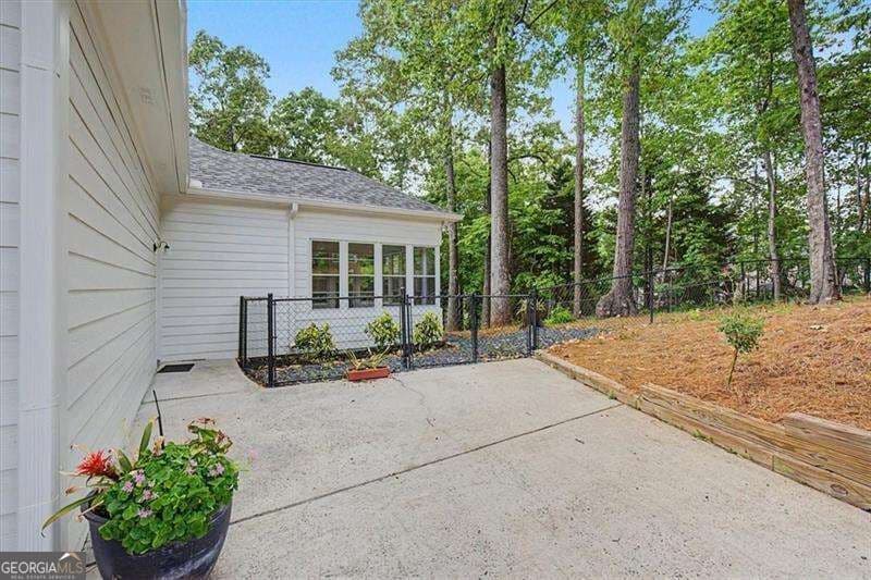 4 bedroom, 2.5 bathroom, 2,645 sq ft single family residence for sale at 1050 Wiley Bridge Road, Woodstock, GA 30188 — photo 3