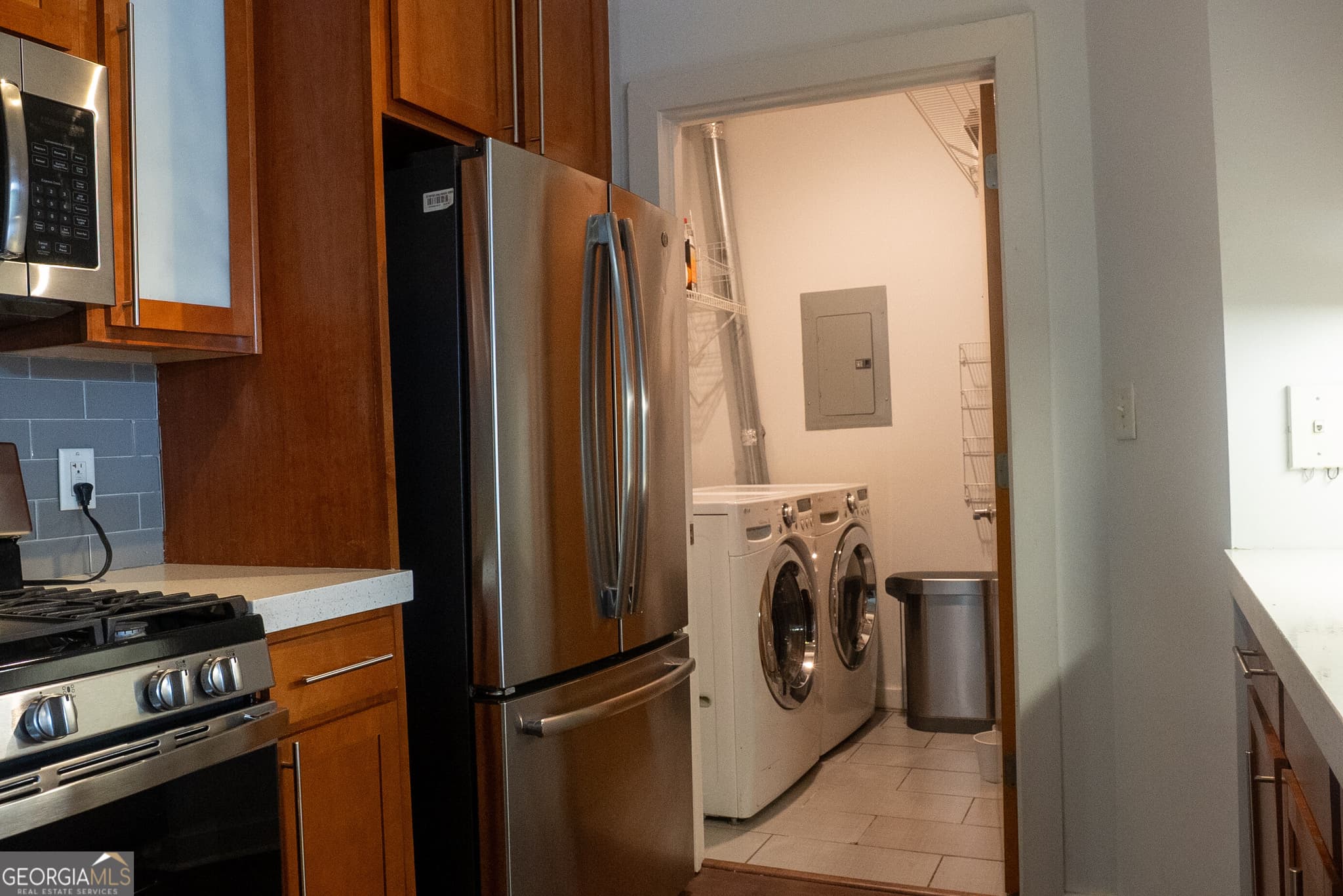 2 bedroom, 2 bathroom, 1,571 sq ft condominium for sale at 395 Central Park Place 230, Atlanta, GA 30312 — photo 6