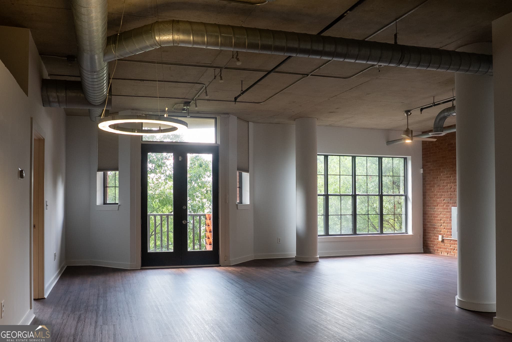 2 bedroom, 2 bathroom, 1,571 sq ft condominium for sale at 395 Central Park Place 230, Atlanta, GA 30312 — photo 3