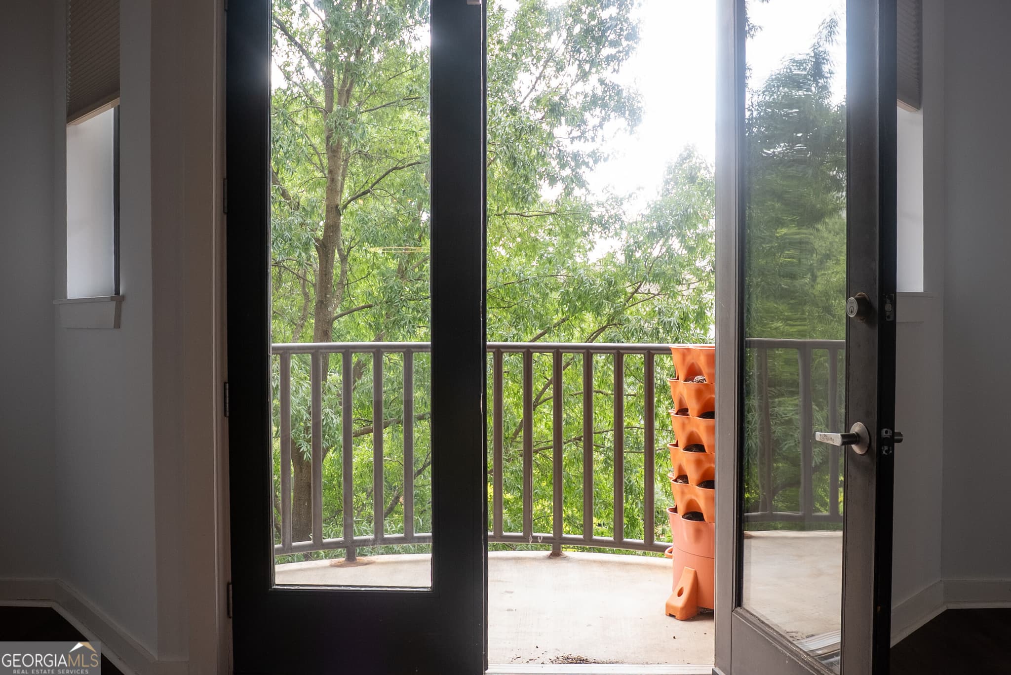 2 bedroom, 2 bathroom, 1,571 sq ft condominium for sale at 395 Central Park Place 230, Atlanta, GA 30312 — photo 4