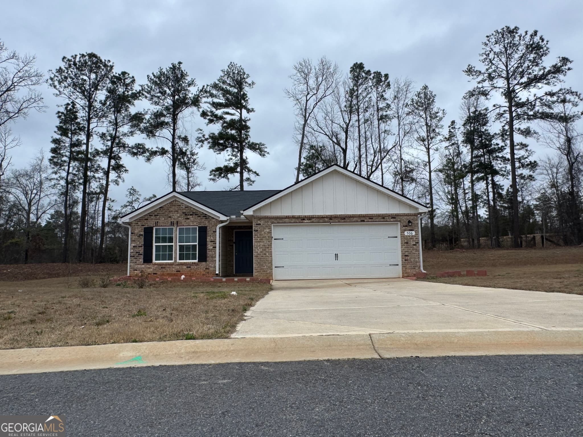 3 bedroom, 2 bathroom, 1,451 sq ft single family residence for sale at 506 Pine Meadows Court, Macon, GA 31206 — photo 2