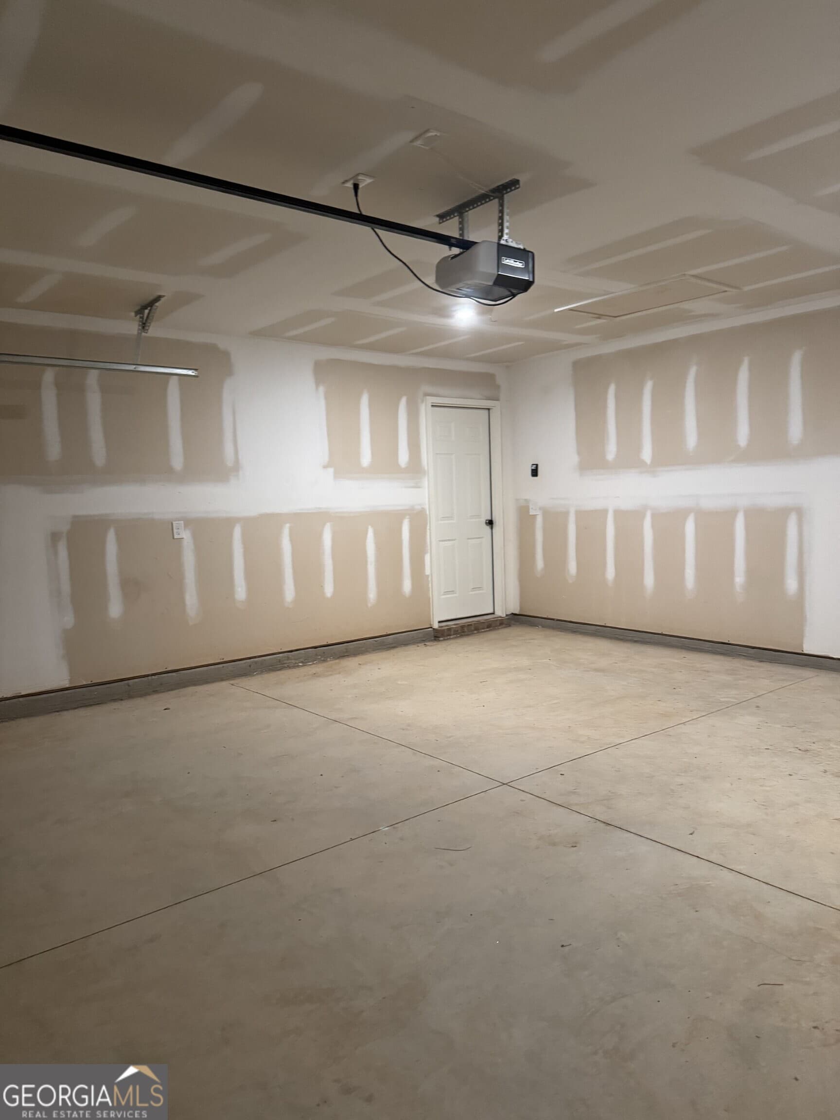 3 bedroom, 2 bathroom, 1,451 sq ft single family residence for sale at 506 Pine Meadows Court, Macon, GA 31206 — photo 6