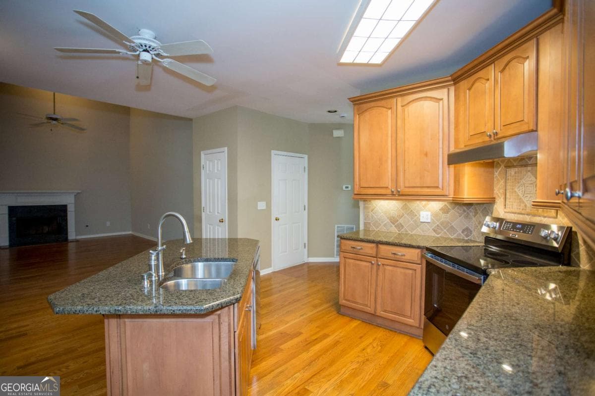 4 bedroom, 2.5 bathroom, 2,496 sq ft single family residence for sale at 3788 Westwick Court, Kennesaw, GA 30152 — photo 6