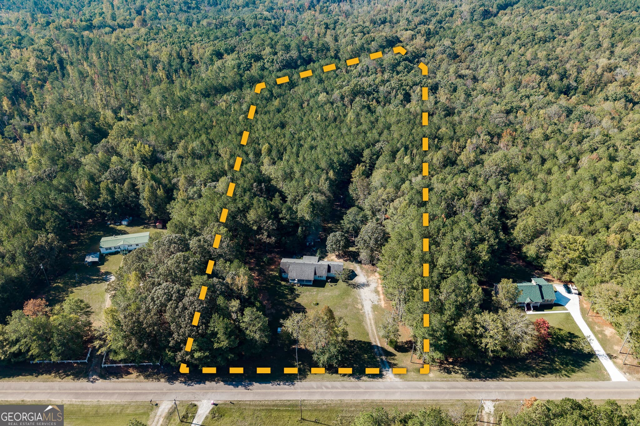 3 bedroom, 2 bathroom, 1,807 sq ft single family residence for sale at 606 Berkeley Road, Carlton, GA 30627 — photo 6