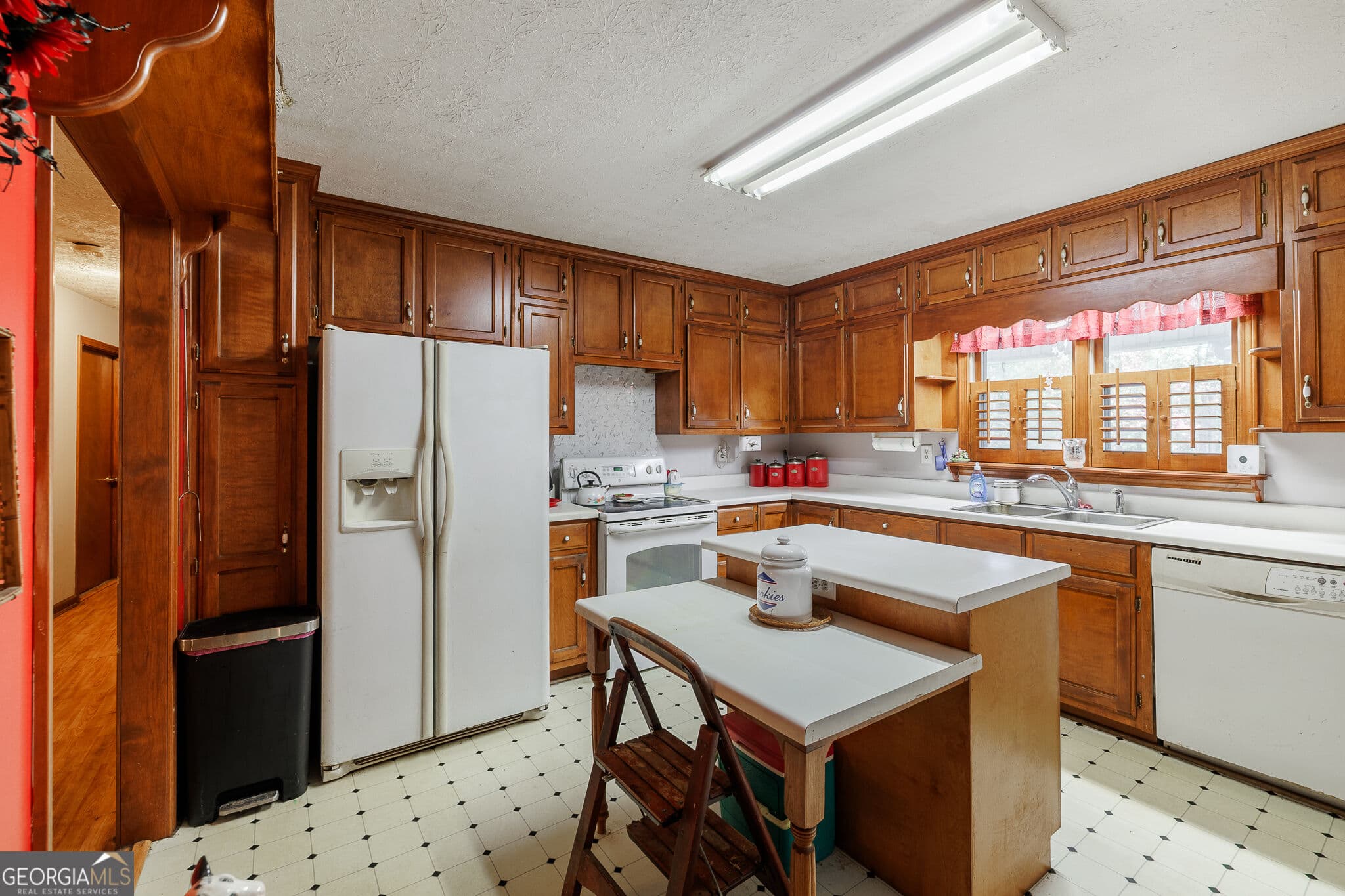 3 bedroom, 2 bathroom, 1,807 sq ft single family residence for sale at 606 Berkeley Road, Carlton, GA 30627 — photo 4