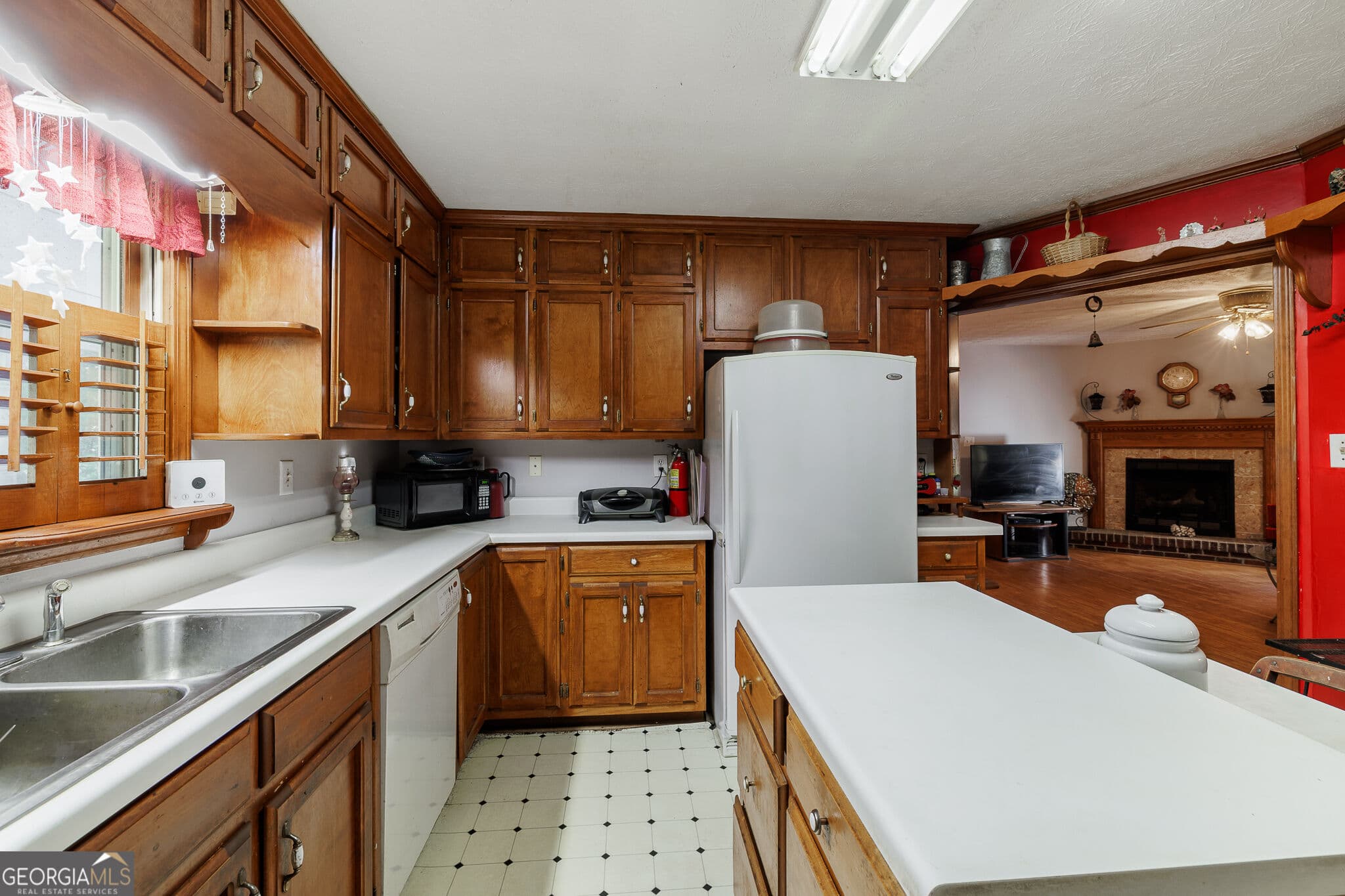 3 bedroom, 2 bathroom, 1,807 sq ft single family residence for sale at 606 Berkeley Road, Carlton, GA 30627 — photo 8