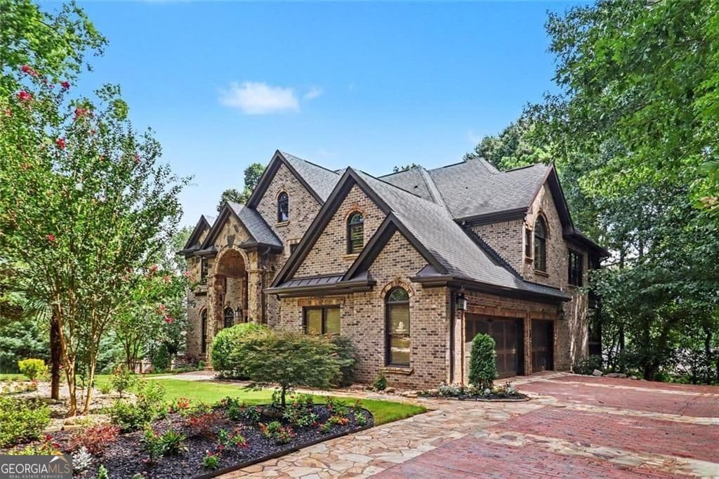 6 bedroom, 5.5 bathroom, 4,688 sq ft single family residence for sale at 1740 Childress Drive, Atlanta, GA 30311 — photo 7