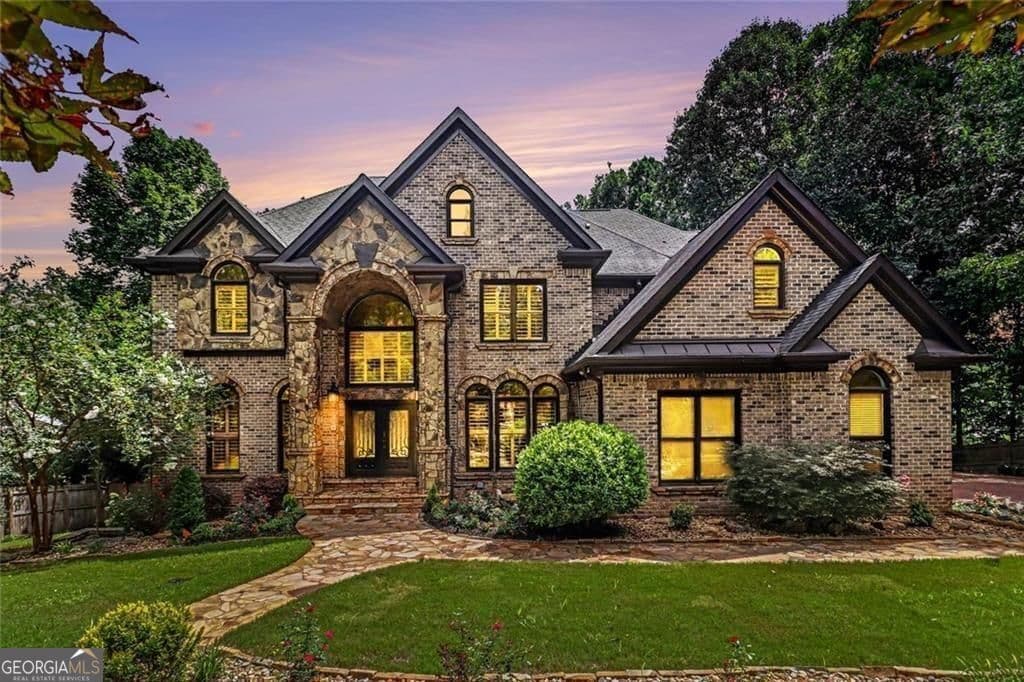 6 bedroom, 5.5 bathroom, 4,688 sq ft single family residence for sale at 1740 Childress Drive, Atlanta, GA 30311 — photo 1 of 51