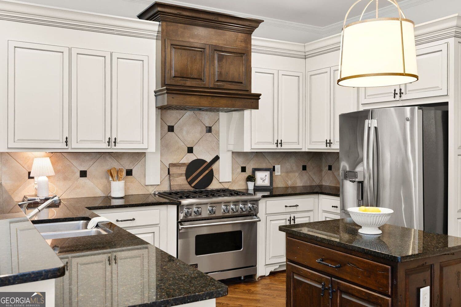 5 bedroom, 5.5 bathroom, 6,383 sq ft single family residence for sale at 8030 Coventry Pointe, Suwanee, GA 30024 — photo 9
