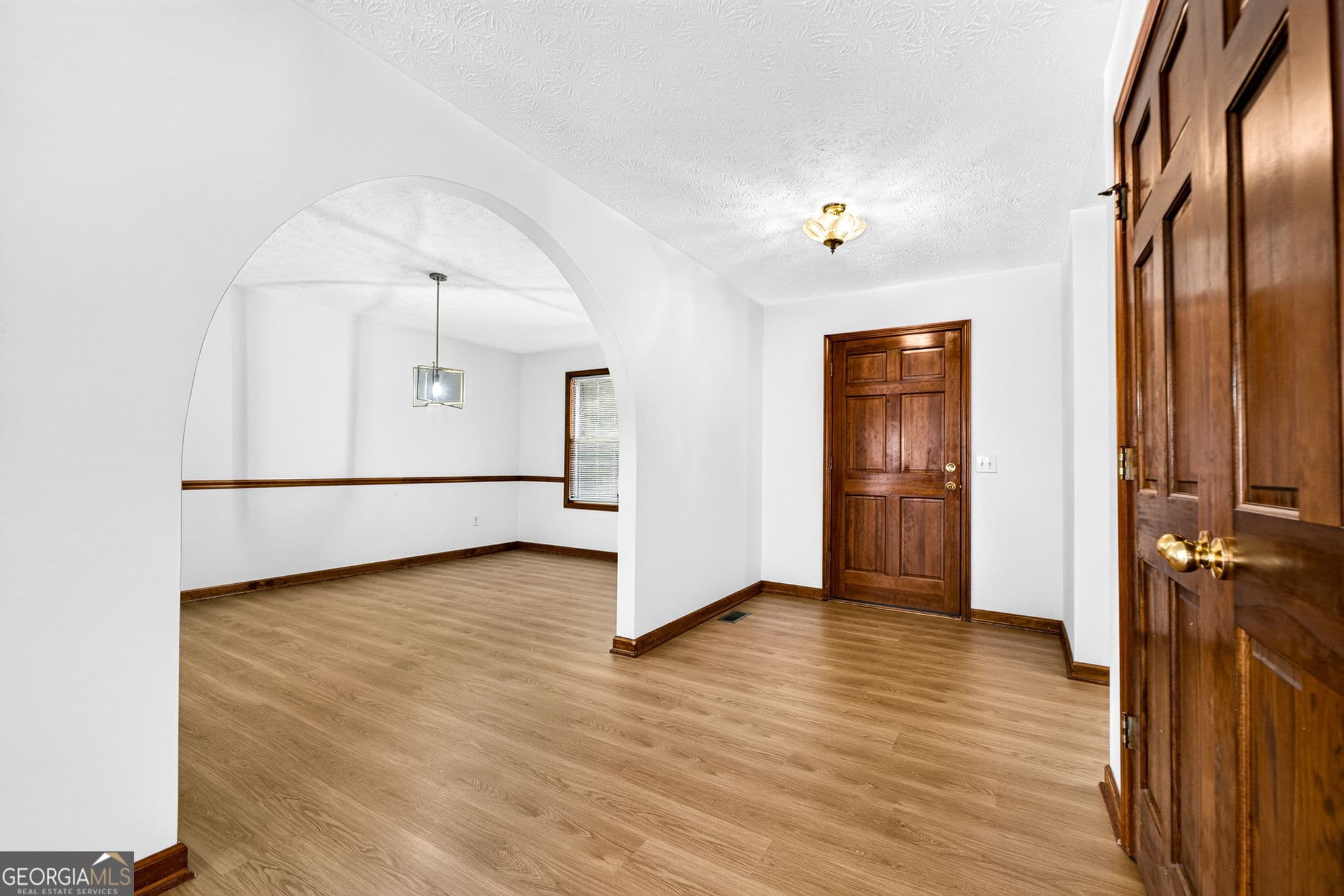 3 bedroom, 2 bathroom, 2,550 sq ft single family residence for sale at 2762 Lester Mill Road, Locust Grove, GA 30248 — photo 6