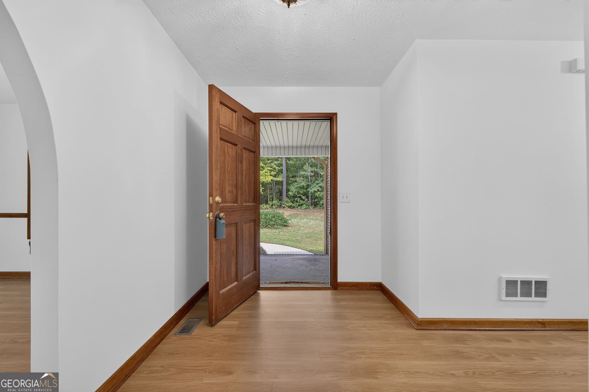 3 bedroom, 2 bathroom, 2,550 sq ft single family residence for sale at 2762 Lester Mill Road, Locust Grove, GA 30248 — photo 7