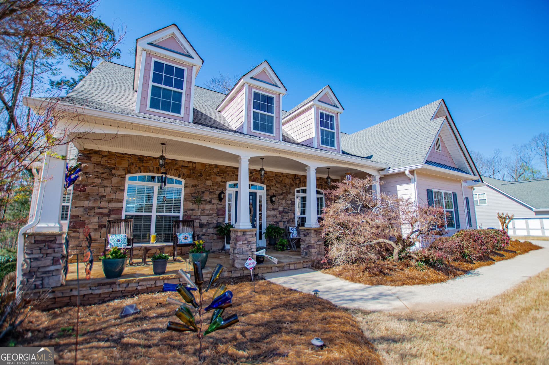 4 bedroom, 3.5 bathroom, 3,200 sq ft single family residence for sale at 6170 Hedgestone Way, Douglasville, GA 30135 — photo 3