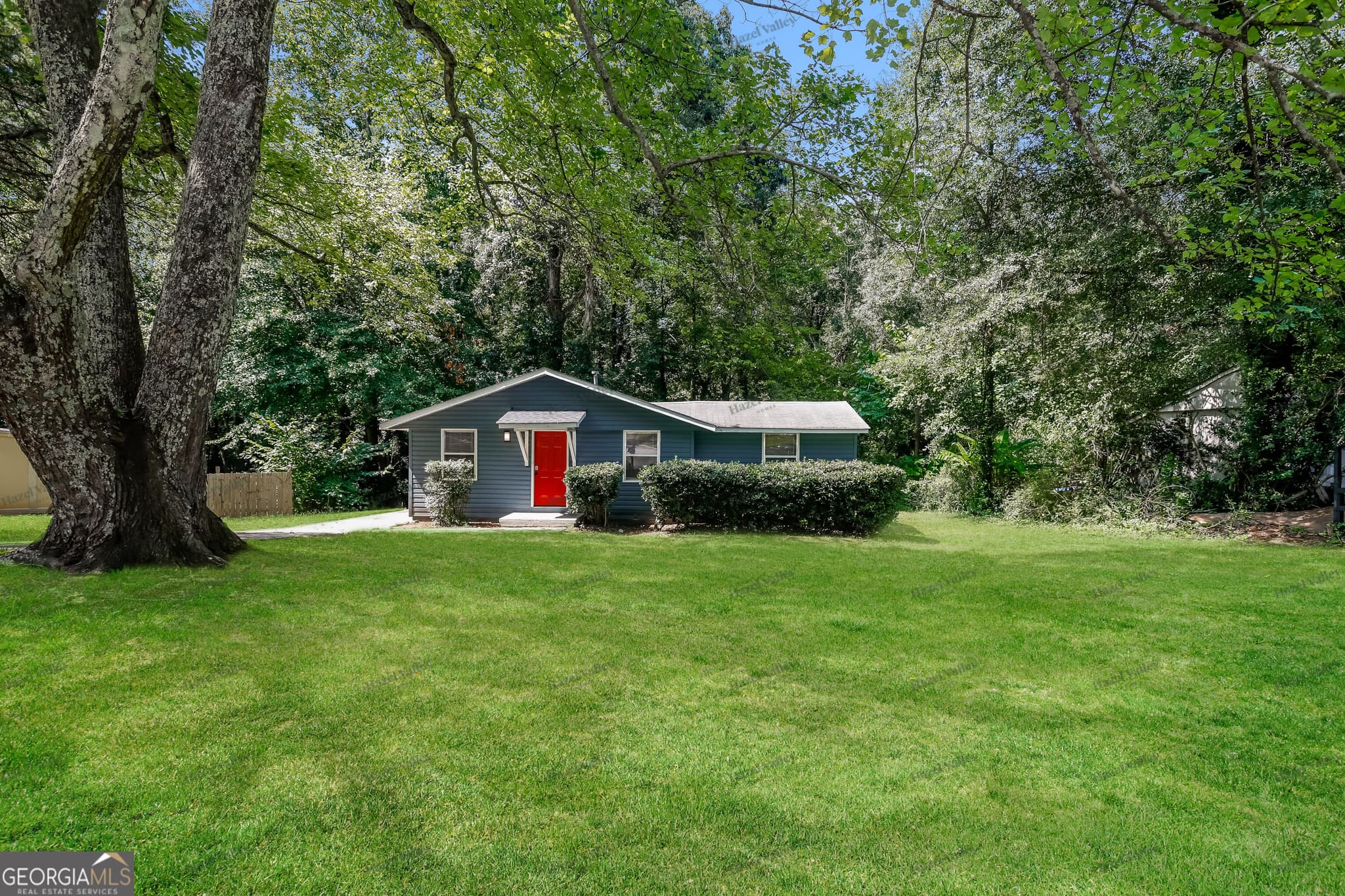 3 bedroom, 1 bathroom, 1,158 sq ft single family residence for rent at 809 Brian Lane, Forest Park, GA 30297 for $1,250 a month — photo 1 of 13